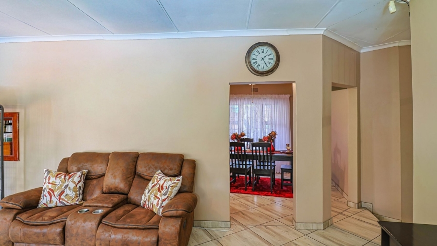 4 Bedroom Property for Sale in Safari Gardens North West